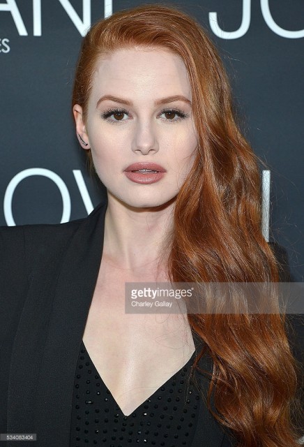 Madelaine  Petsch Fotoğrafı