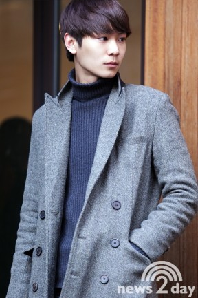 Lee Cheol-woo (i) Fotoğrafı