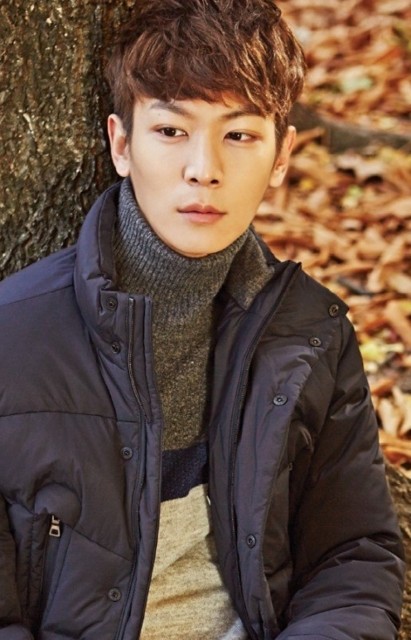 Lee Cheol-woo (i) Fotoğrafı