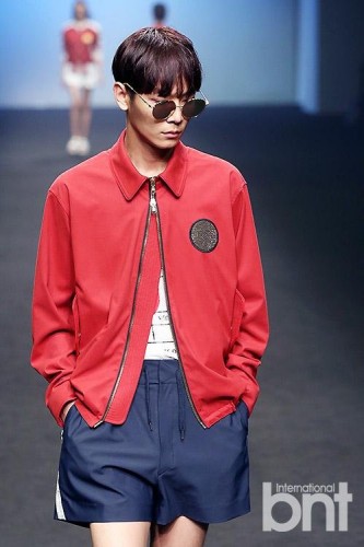 Lee Cheol-woo (i) Fotoğrafı