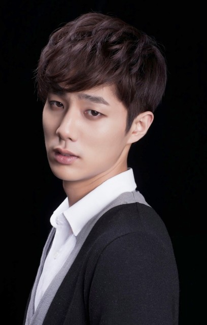 Yang Hak-jin Fotoğrafı