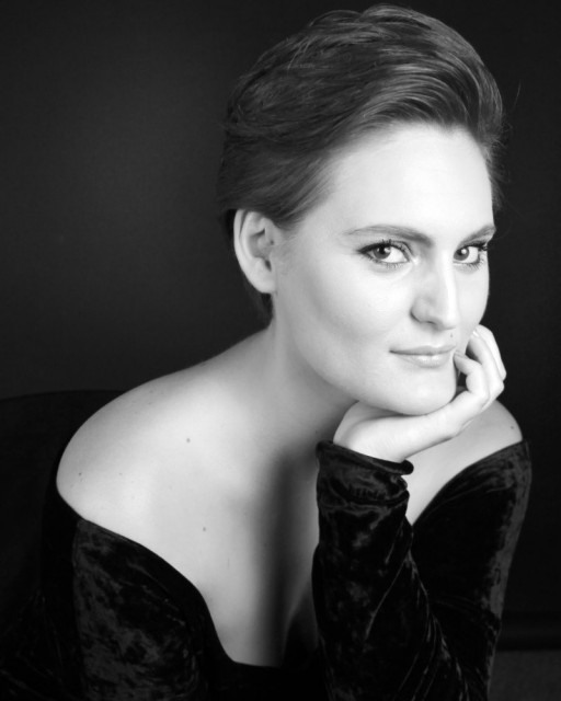 Mary  Chieffo Fotoğrafı