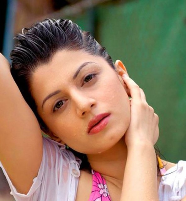 Kainaat  Arora Fotoğrafları 12