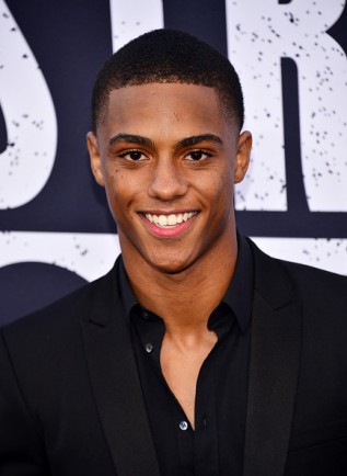 Keith  Powers  Fotoğrafları 7