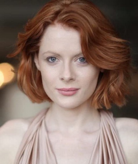 Emily Beecham Fotoğrafları 2