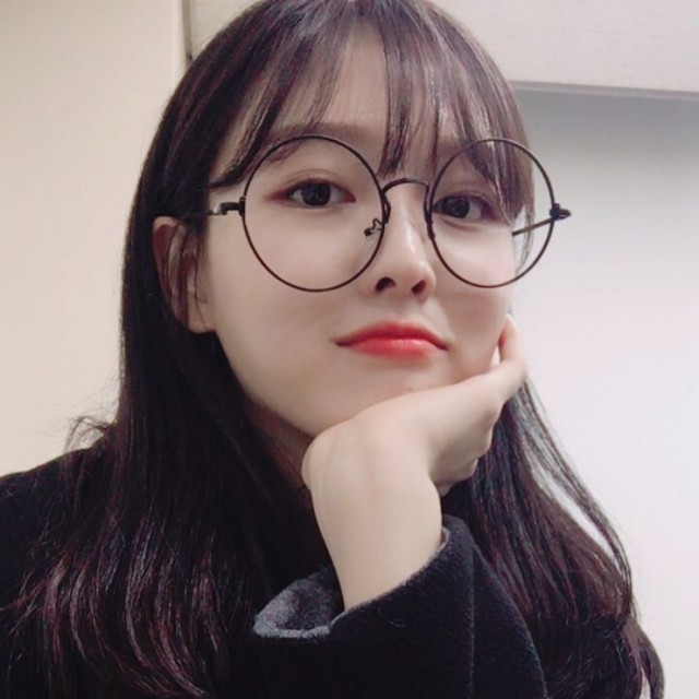 Kim Yeon-jung fotoğrafı