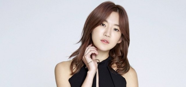 Lee Song-Yi Fotoğrafı