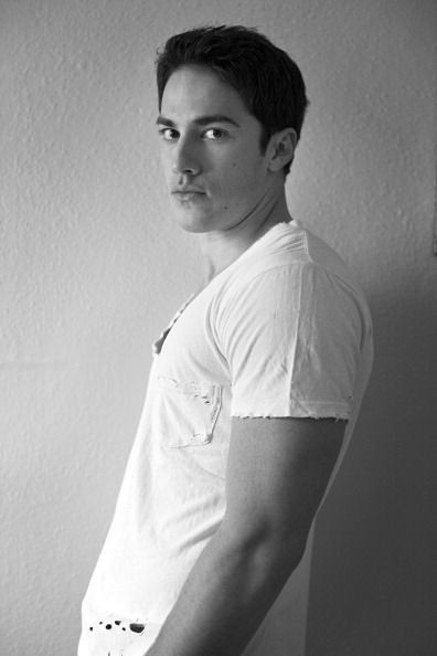 Michael Trevino Fotoğrafları 77