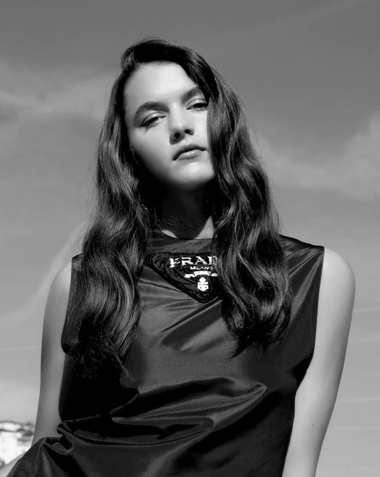 Chloe East Fotoğrafı