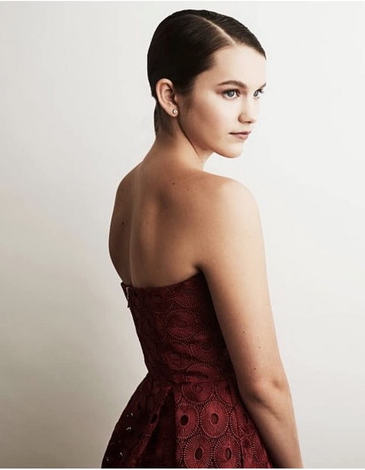 Chloe East Fotoğrafı