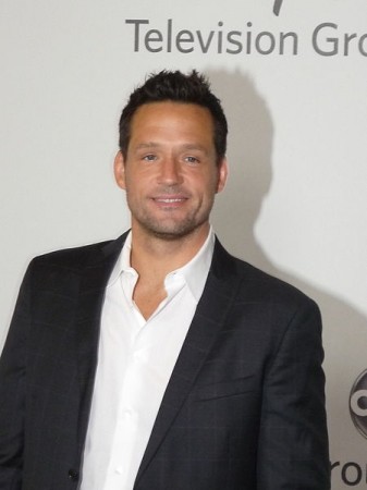 Josh Hopkins Fotoğrafları 0