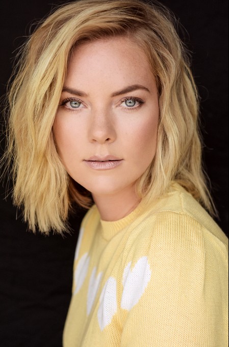 Cindy Busby Fotoğrafları 7