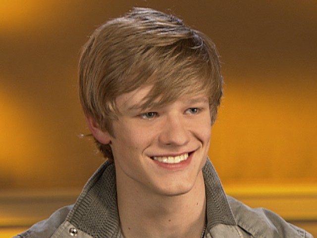 Lucas Till Fotoğrafları 11