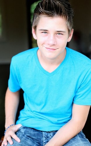 Luke Benward Fotoğrafları 10