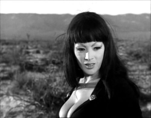 Tura Satana Fotoğrafları 10