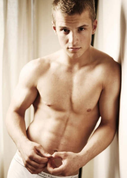 Freddie Stroma Fotoğrafları 9