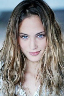 Nora Arnezeder Fotoğrafları 29