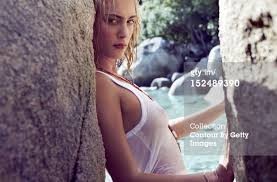 Nora Arnezeder Fotoğrafları 57