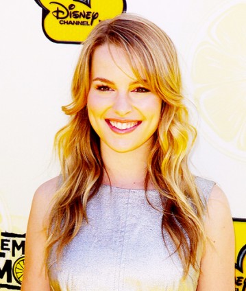 Bridgit Mendler Fotoğrafı