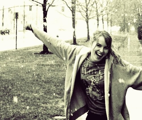 Bridgit Mendler Fotoğrafı