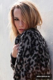 Bridgit Mendler Fotoğrafı