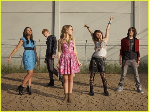 Bridgit Mendler fotoğrafı