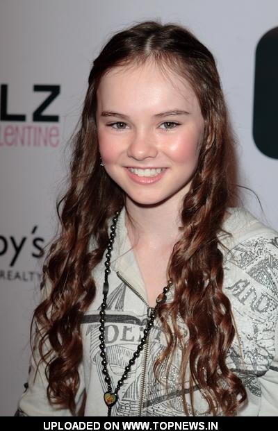 Madeline Carroll Fotoğrafları 4