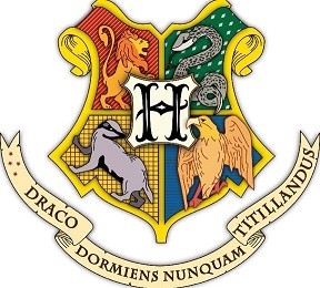 Harry Potter ve Felsefe TaşıPeki ya hepimizin kabul mektubu beklediği Hogwarts’ın mottosu'nun anlamı nedir? Harry Potter ve Felsefe TaşıPeki ya hepimizin kabul mektubu beklediği Hogwarts’ın mottosu'nun anlamı nedir?