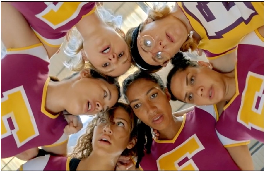 Girls with BallsGirls with Balls (26 Temmuz) Girls with BallsGirls with Balls (26 Temmuz)