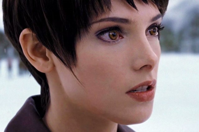 Alice: Aro'yu Geleceğiyle Tehdit Etmesi Alice: Aro'yu Geleceğiyle Tehdit Etmesi