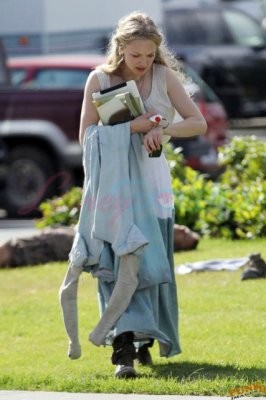 Kız ve Kurt Fotoğrafı