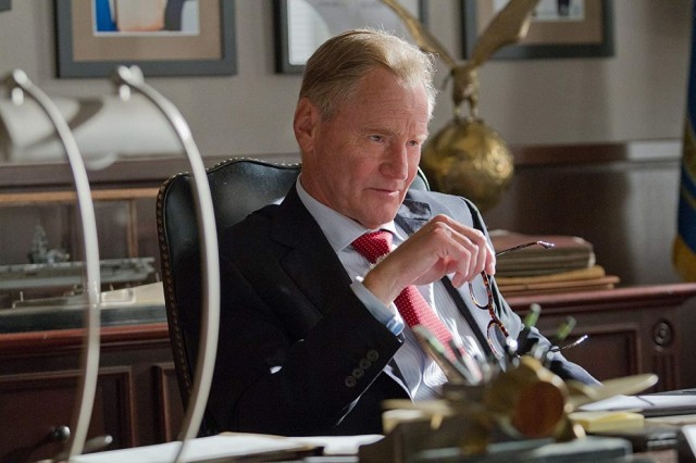 Düşmanı Korurken Fotoğrafı