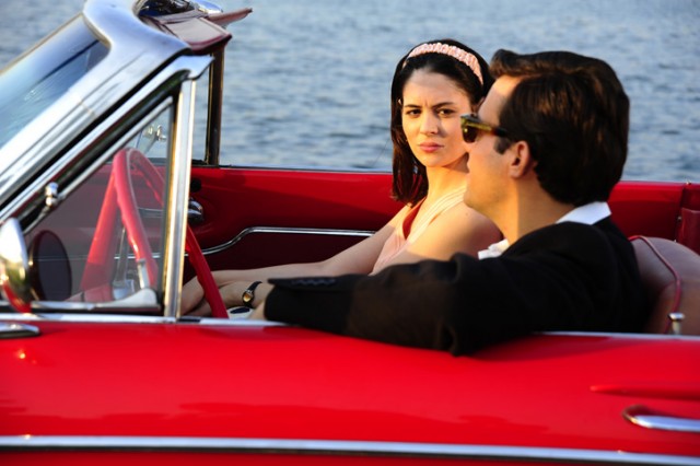 Öyle Bir Geçer Zaman Ki Fotoğrafı