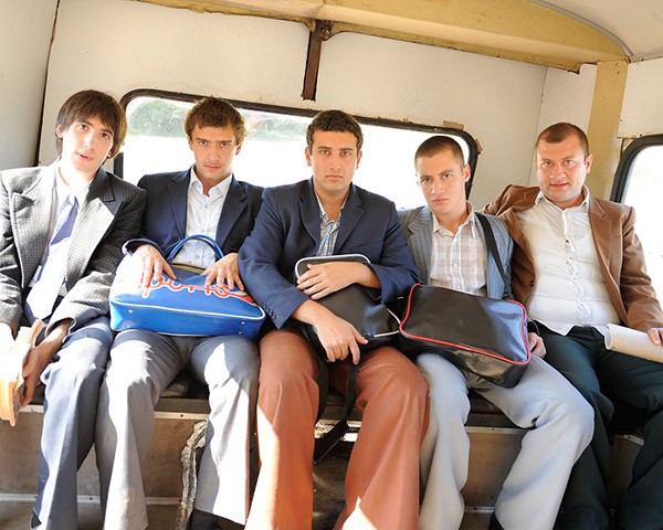 Öyle Bir Geçer Zaman Ki Fotoğrafı