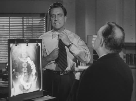 Esrar Perdesi Fotoğrafı