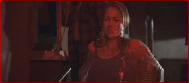 Asla Yabancılarla Oynama fotoğrafı