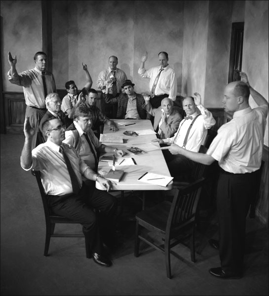 12 Kızgın Adam Fotoğrafı