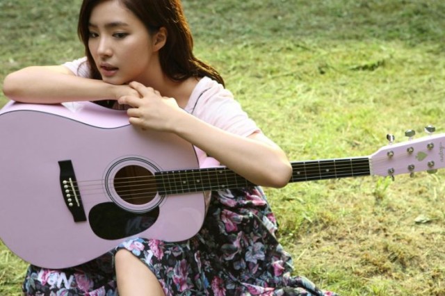 Acoustic Fotoğrafı