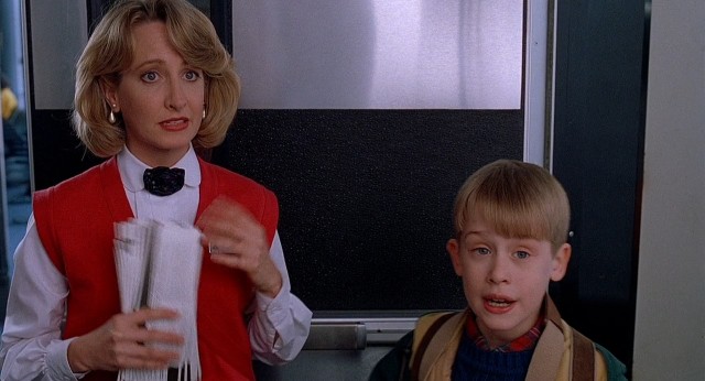 Evde Tek Başına 2 Fotoğrafı