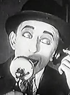 Traps And Tangles (1919) afişi