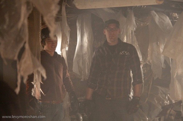 Population: 2 fotoğrafı