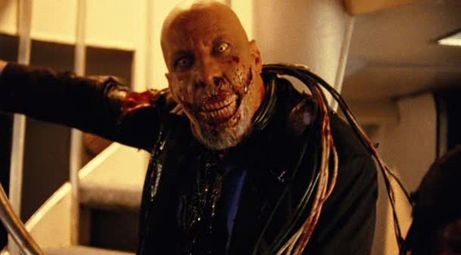 Yaşayan Ölülerin Uçuşu Fotoğrafı