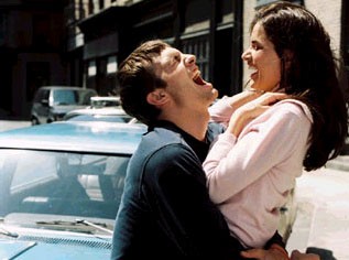 Aşk Gibi Bir Şey Fotoğrafı