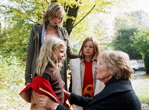 Annas Alptraum Kurz Nach 6 Fotoğrafı