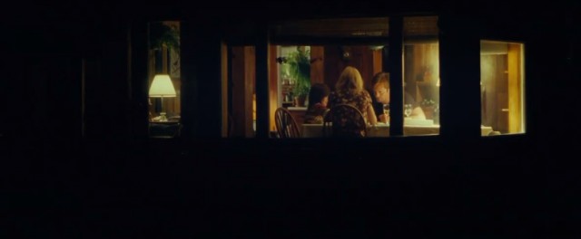 Arada Kalan Fotoğrafı