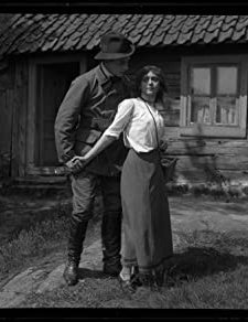 Kärlek Starkare än Hat Eller Skogsdotterns Hemlighet (1914) afişi