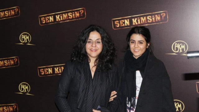 Sen Kimsin? Fotoğrafı