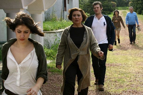 Aşk-ı Memnu Fotoğrafı