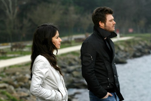 Aşk-ı Memnu Fotoğrafı