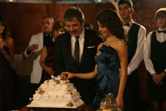 Aşk-ı Memnu Fotoğrafı